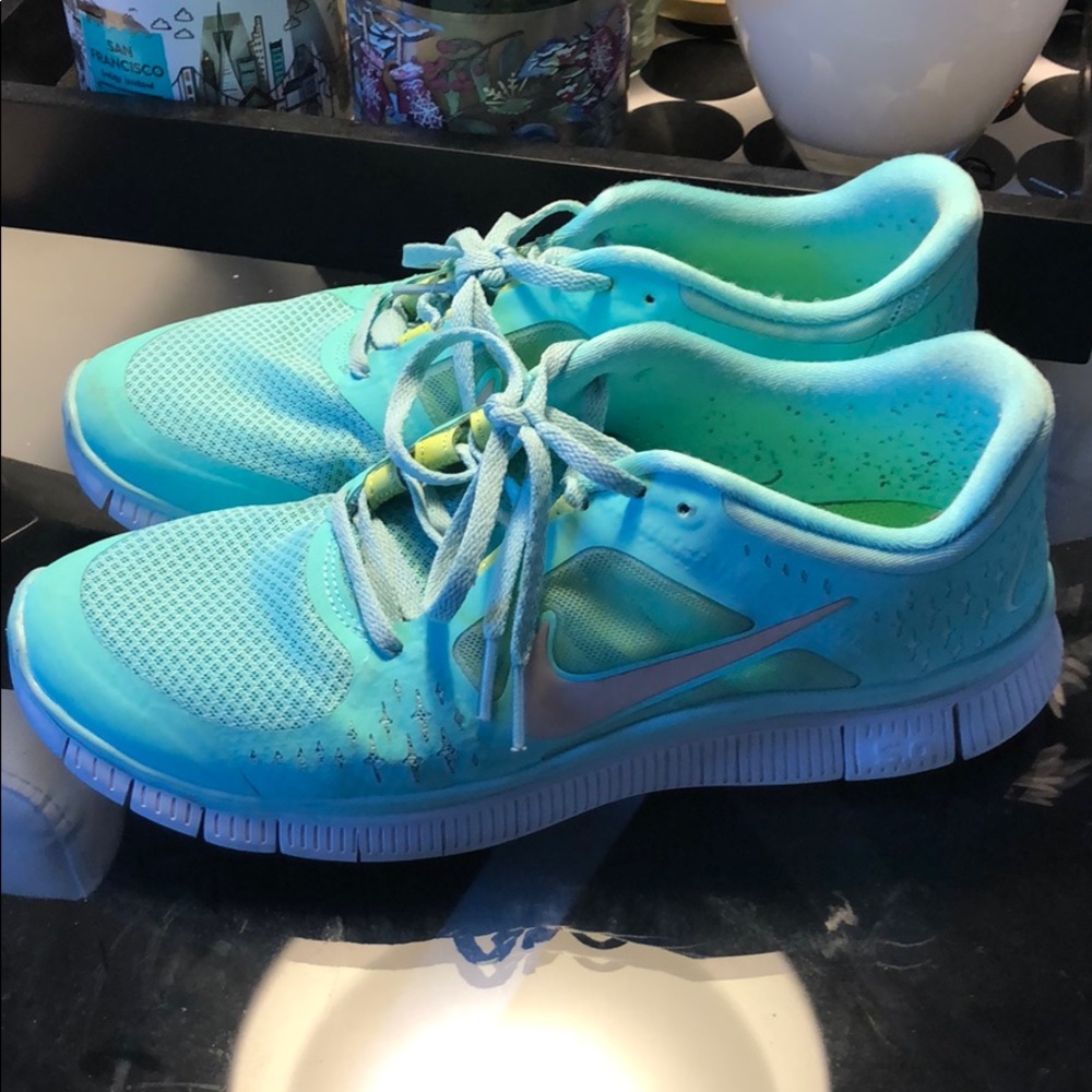 Teal Nike Women’s Running Shoes (9.5)